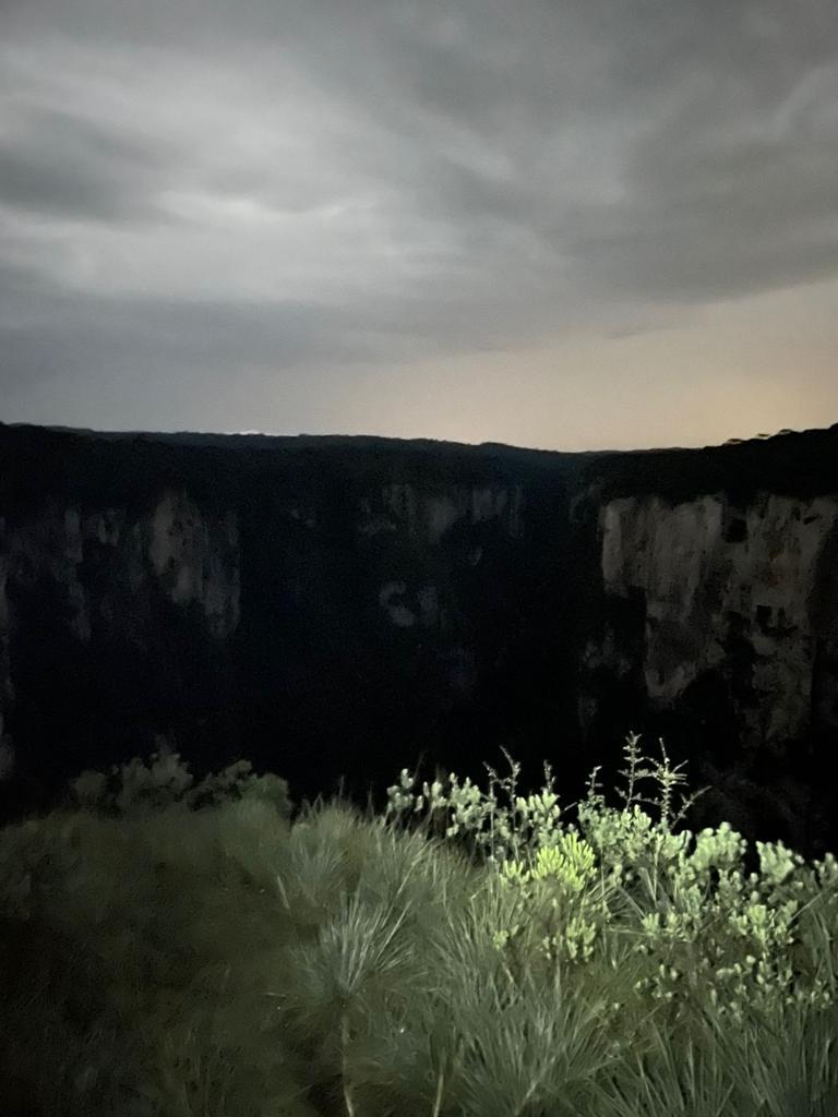 Imersão Noturna nos Canyons